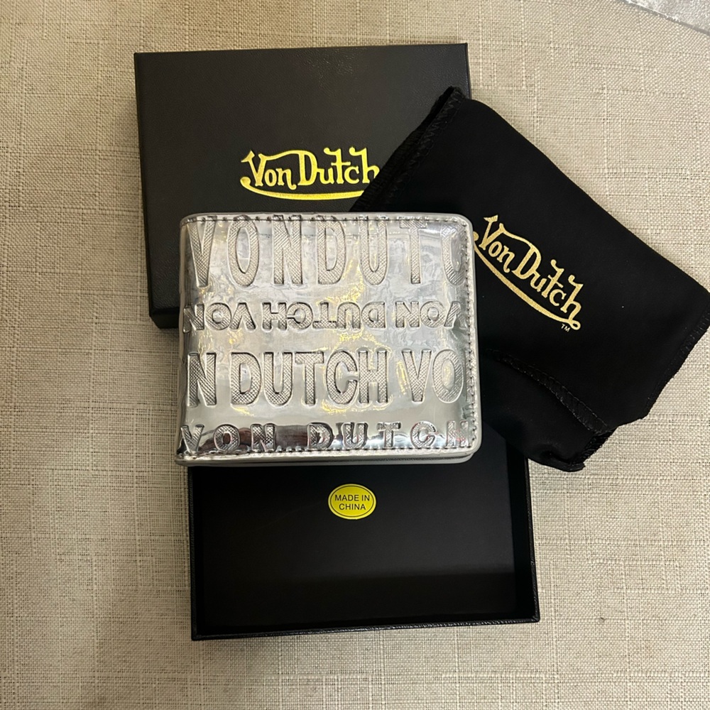 Von Dutch Sliver Logo Embossed Wallet